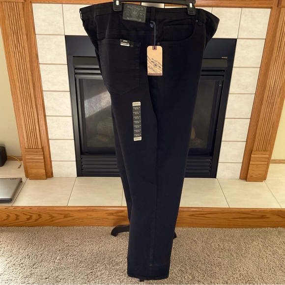 NWT Buffalo David Bitton Crinkled Straight Six Men’s Jeans Sz 42 x 34 - Picture 2 of 16